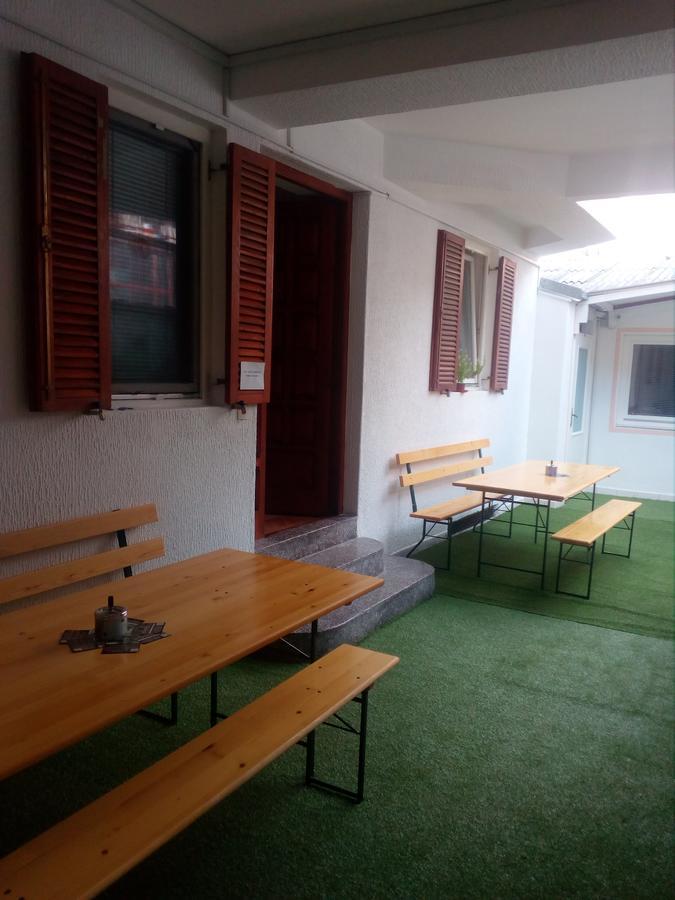 Hostel Corner 021 Novi Sad Eksteriør bilde
