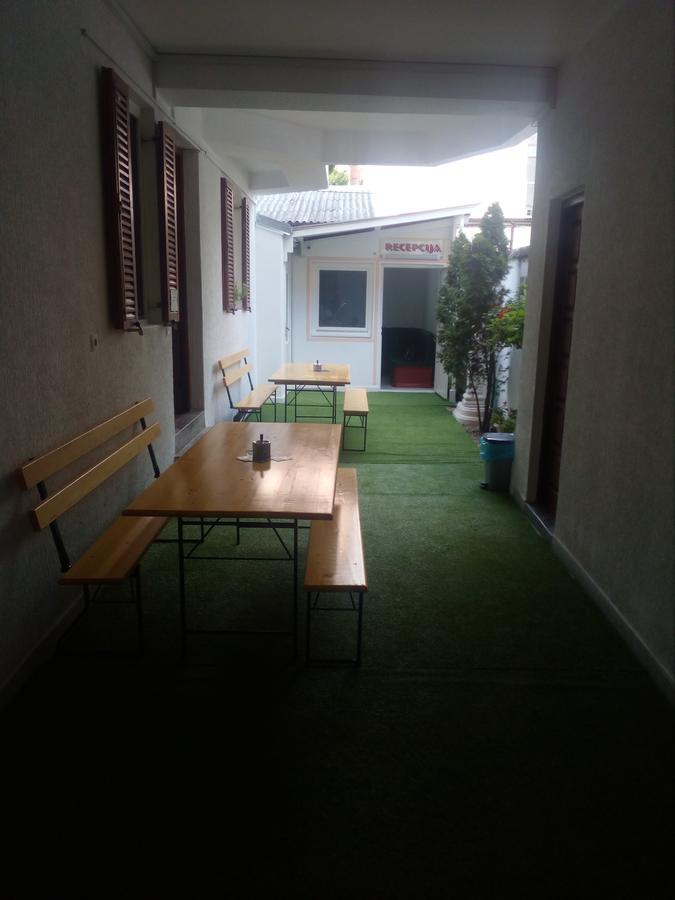 Hostel Corner 021 Novi Sad Eksteriør bilde