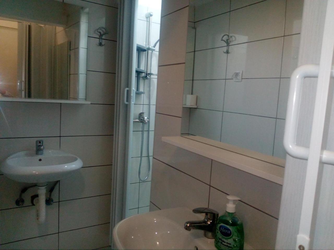 Hostel Corner 021 Novi Sad Eksteriør bilde